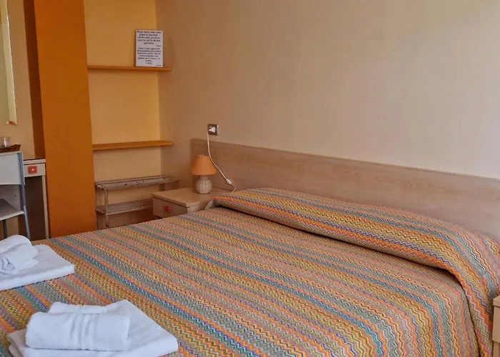 לינה וארוחת בוקר Casa Mia אלגהרו